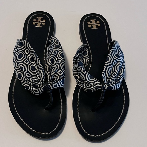 TORY BURCH | 9.5 | Great Shape! - Picture 5 of 14